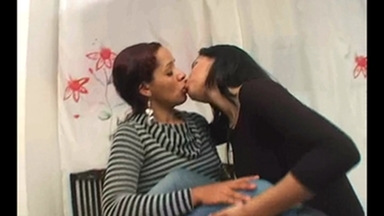 My Next Kiss Is Yours: Neguinha Gravando's Hot Brazilian Kisses