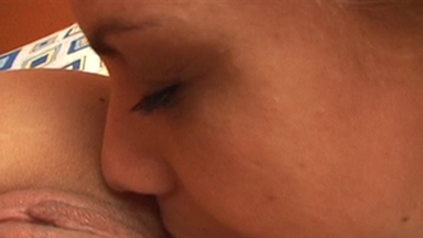 Pariz and Donatella: Deep Lesbian Ass Licking