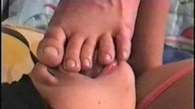 Roles Reversed: Thalita's Deep Feet and Lick for Claudinha