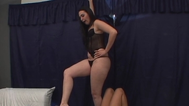 Dinner Served on Her Feet: Simona's Deep Feet Food Game with Gaby