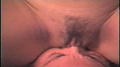 Lela's Wet Throne: Full-Weight Facesitting on Sub Paulinha