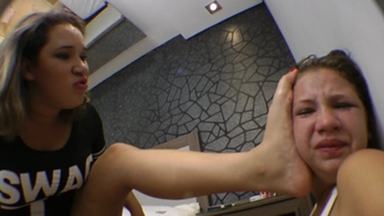 Fabianne Silva's Perfect Soles: Foot Fetish Punishment for Paulinha