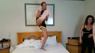 Fabiane vs Patricinha: Wrestling and Hand Domination Championship