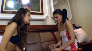 Swallow My Wrist: Rebeca Benatti's Deep Hands Domination of Flavi