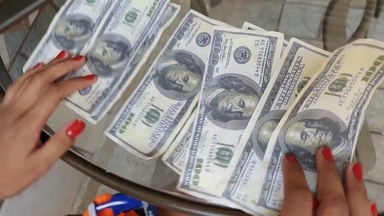 Water Payback: Two Dominas Win the Money Game