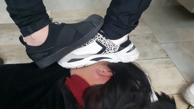 Model Casting Trampling: 3 Top Models in Sneakers (Eng Subs)
