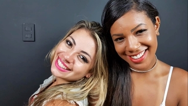 Giantess Goddesses: Sofia Goddess Giant and Alessandra Giant Kissing
