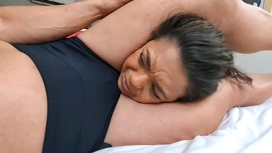 Power Legs: Bodybuilder MILF's Tight Scissor Hold on Skinny Sub