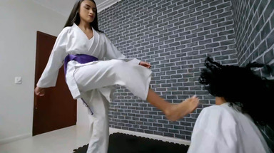 Karate Queen Amanda Fabri vs Nataly: Power Footwork With Model Feet